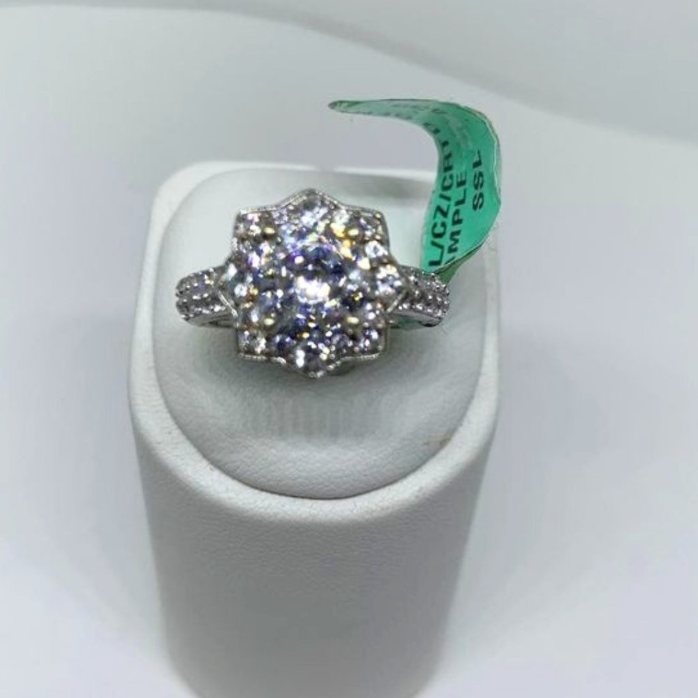 Zircon Starburst Ring Set In Silver 925 ( #10-08-10 )